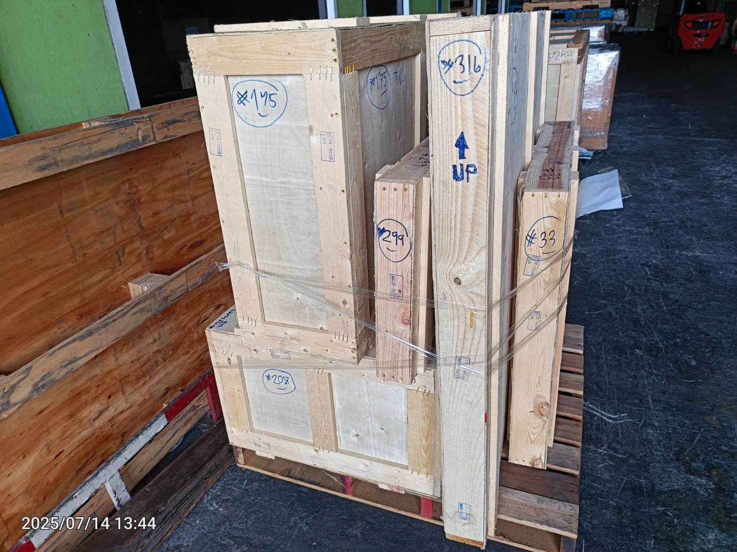 ภาพบริการทำลังไม้และบรรจุสินค้าส่งออก Seabra Movers 4